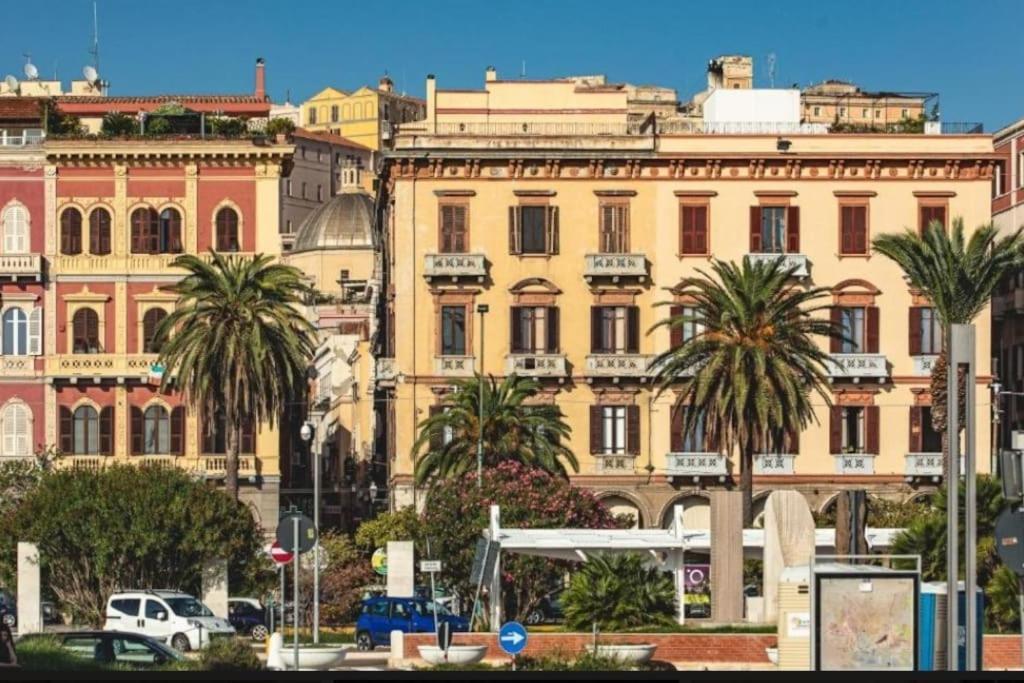 Stupenda Suite A Cagliari Piazza Galilei Exterior foto